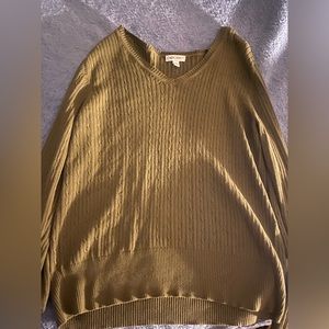 Warm vintage green sweater